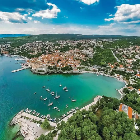 Lovely Apartment In Malinska