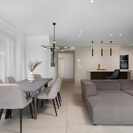 Lovely Apartment In Malinska