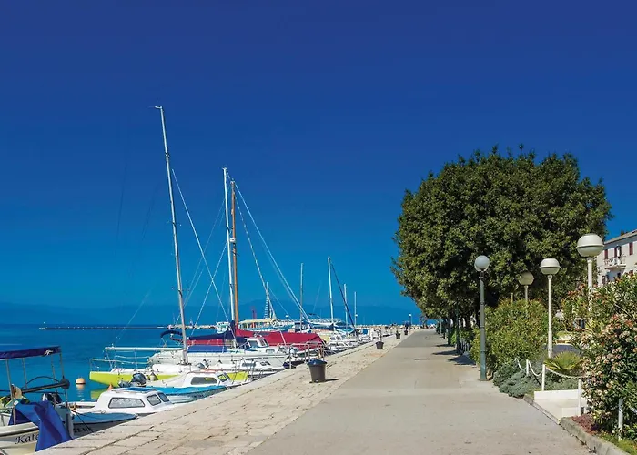 Nice Apartment In Malinska Appartamento *