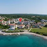 아파트 Lovely Apartment In Malinska *
